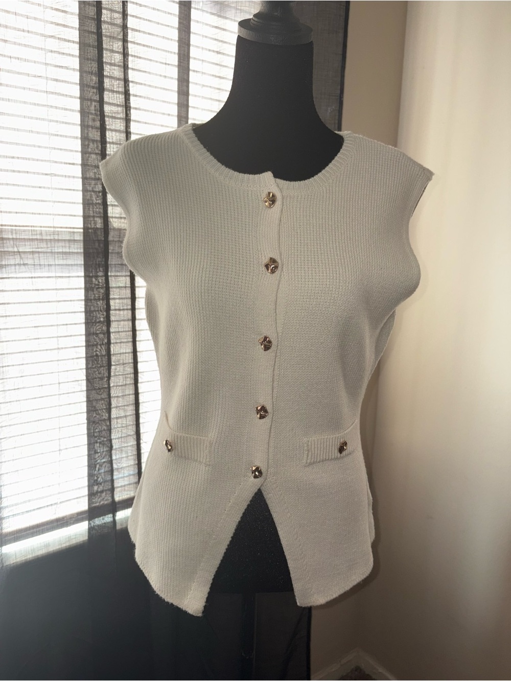 Sleeveless Knit Button-Front Top - Ivory